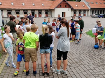 Gra terenowa podczas Wielkiego Dnia Pszczół 2019, fot. A. Świć